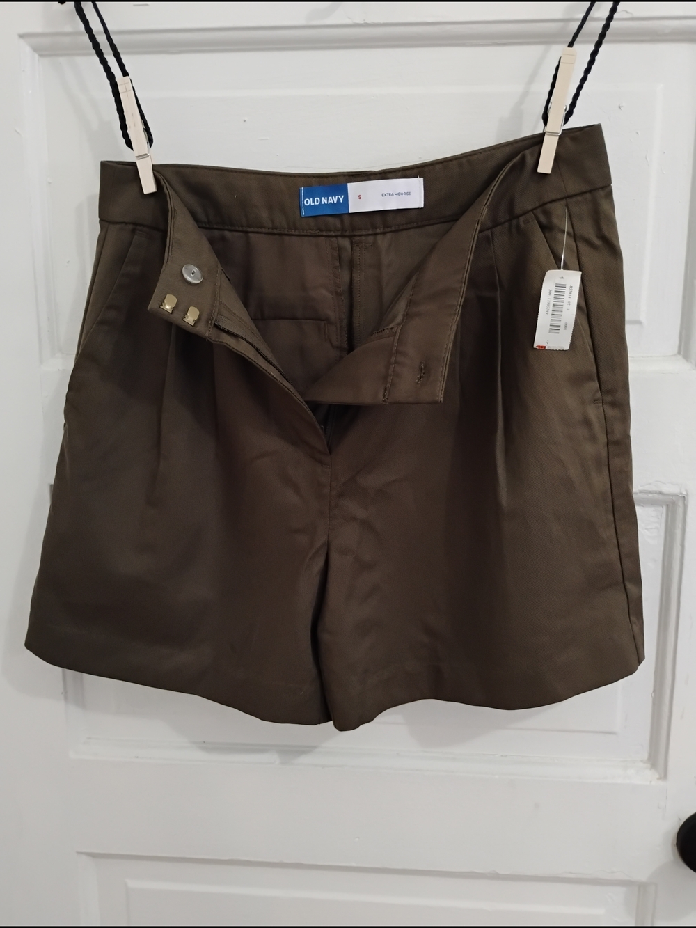 New, With Tags, Old Navy Olive Green High-Rise Taylor Cut, Women’s Shorts